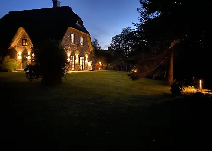 Holiday home Reetdachhaus Bei St Peter-ording -