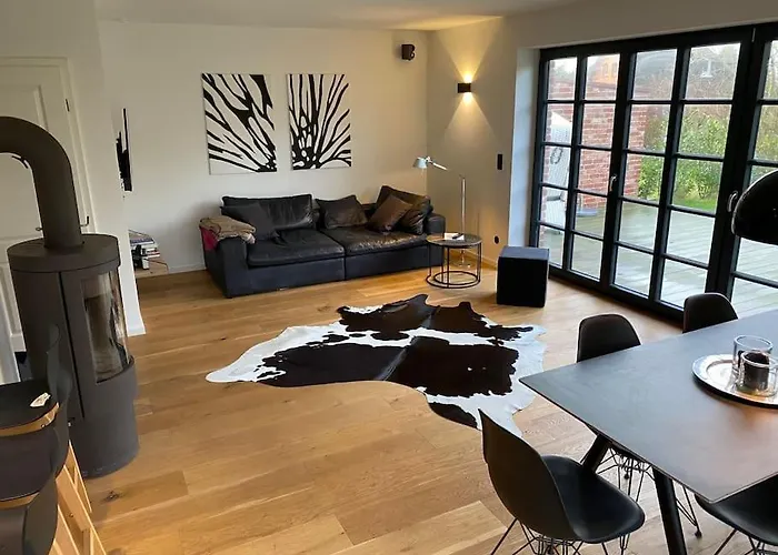 Holiday home Reetdachhaus Bei St Peter-ording - *